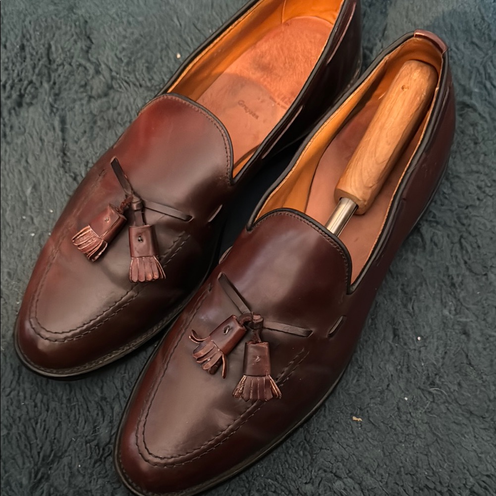 Elegant Brown Leather Loafers